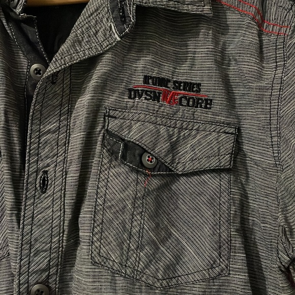 Noize grey short sleeve button up - Picture 2 of 5